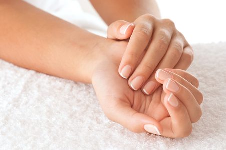 Illustratie voor: 5 x tips om je nagels in top conditie te houden