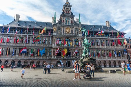 Illustratie voor: Deze restaurants moet je echt bezoeken tijdens een tripje Antwerpen