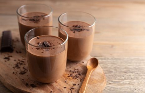 Illustratie voor: Dit is het super easy recept voor koffiemousse zonder koffiezetapparaat