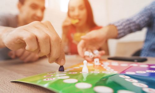 Illustratie voor: 21 bordspellen waardoor je het huis niet meer uit wil