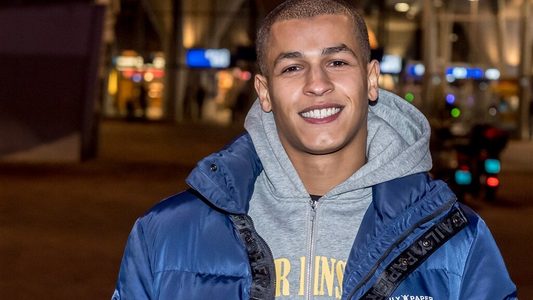 Illustratie voor: Zaal Bilal Wahib slechts halfvol bij eerste solo-optreden