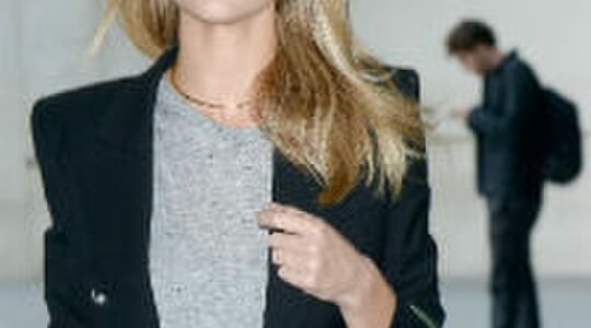 Illustratie voor: VIDEO: Rosie Huntington Whiteley in commercial