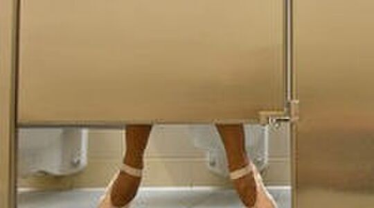 Illustratie voor: Afwijkende kleur urine… Wat betekent het?