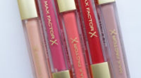 Illustratie voor: Review: de beste lipgloss van dit moment