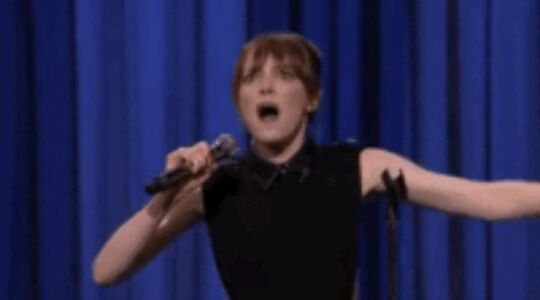 Illustratie voor: Hilarische video: Emma Stone playbackt in talkshow
