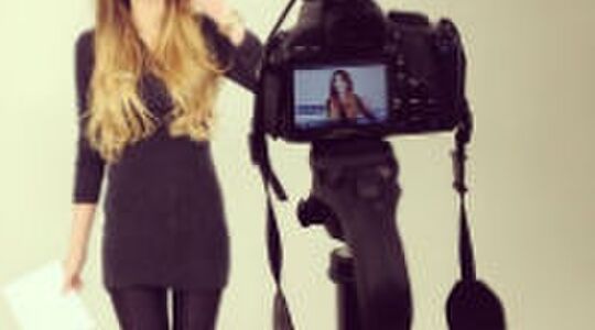 Illustratie voor: Oproep: Word jij onze video editor?