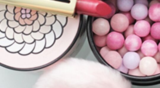 Illustratie voor: 3 minute make-up challenge