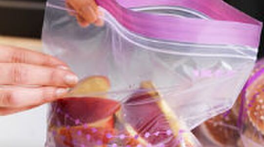Illustratie voor: Blijkbaar gebruik je zip lock zakjes helemaal verkeerd