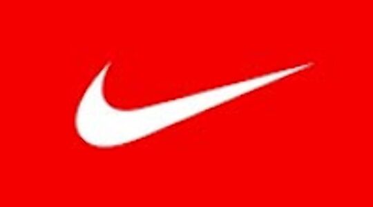 Illustratie voor: Internet gaat los: welke kleur heeft deze Nike outfit?