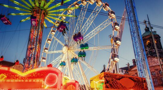 Illustratie voor: Deze horrorbeelden op een kermis gaan de hele wereld over en het is jouw ergste nachtmerrie
