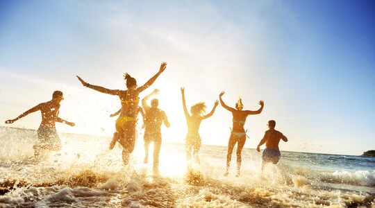Illustratie voor: Goedkoop op zomervakantie? Boek dan vóór deze datum je vliegticket