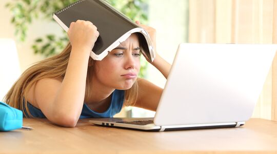 Illustratie voor: Shocking: 74% van de studenten is emotioneel uitgeput door te hoge studiedruk