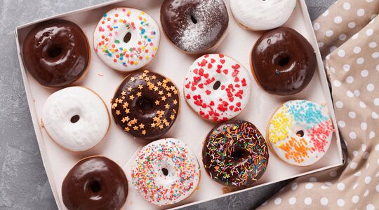Illustratie voor: YAS: Dunkin’ Donuts gaat nu ook in deze steden thuisbezorgen