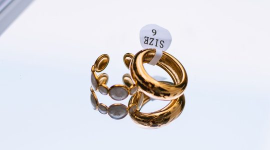 Hoe meet je thuis je ringmaat op?