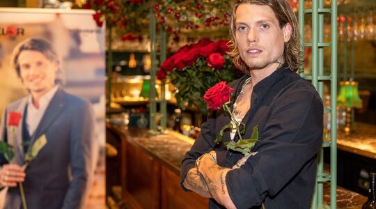 Illustratie voor: Zo zit het echt: had Tony Junior al een vriendin voor deelname aan The Bachelor?