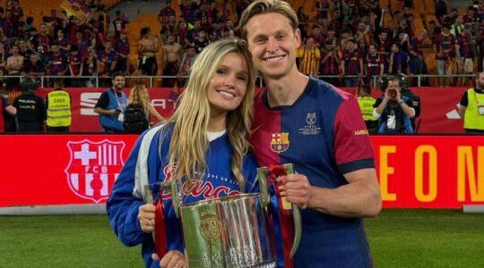 Mikky en Frenkie samen bij een wedstrijd.
