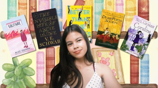 Chloë en haar vijf boeken die ze tipt deze week.