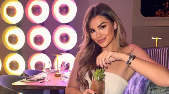 Estelle Kieft poseert voor een foto.