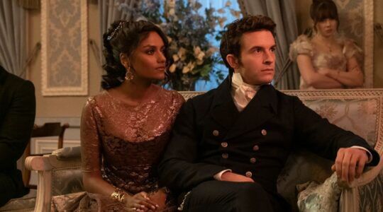 Jonathan Bailey in Bridgerton.