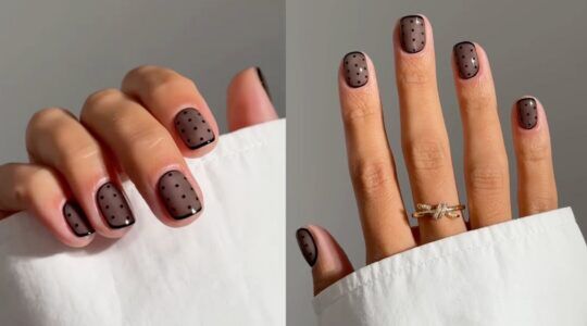 Doorzichtige nagels.