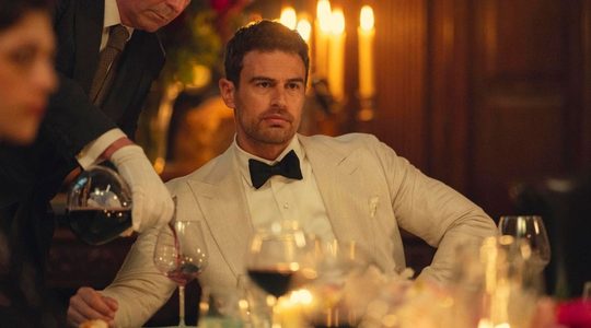 Theo James in The Gentlemen.