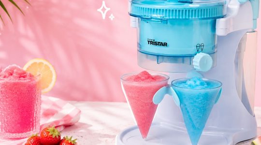 Slushy maker Action.
