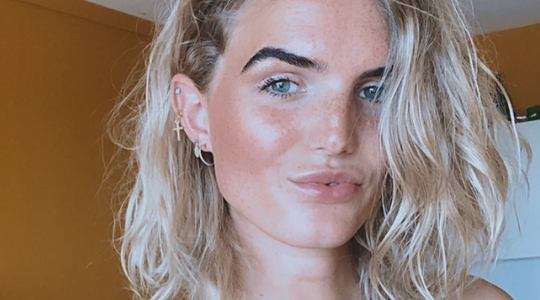 Illustratie voor: Interview transgender Solange Dekker: “Vrouw zijn is meer dan een lichaam”