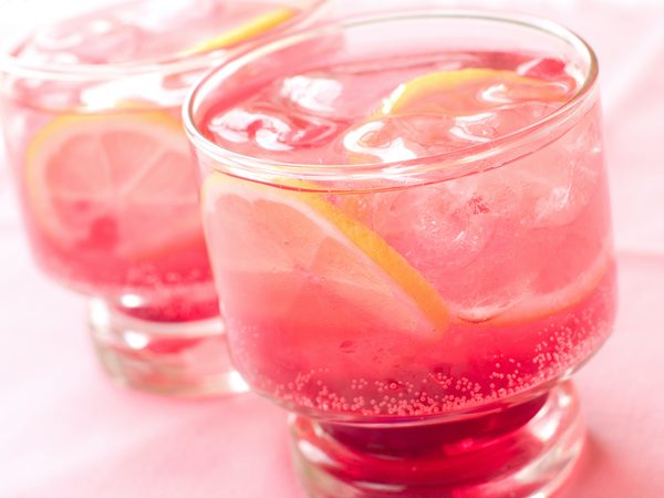 Cocktail time: dit cotton candy champagnecocktail recept is onze nieuwe favoriet