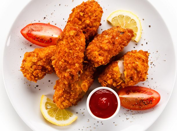 De perfecte weekendsnack: zo maak je thuis Doritos kipnuggets
