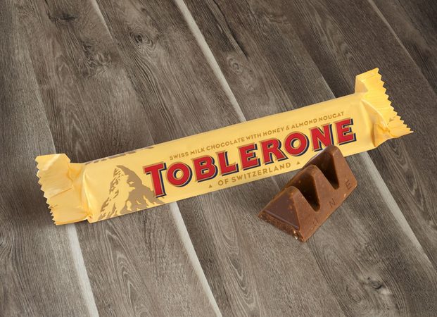 Om bij weg te smelten: Lidl heeft nu Toblerone lavacakejes in de schappen liggen