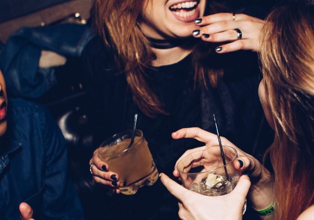 Bye corona: deze 7 dingen ga jij sowieso weer doen als de pandemie voorbij is