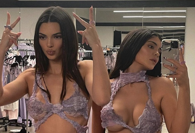 Omg! Kylie en Kendall Jenner lanceren eigen make-up lijn