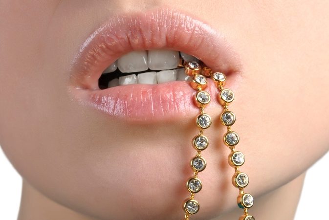 Diamonds are a girl&rsquo;s best friend: de 90&rsquo;s trend is weer terug