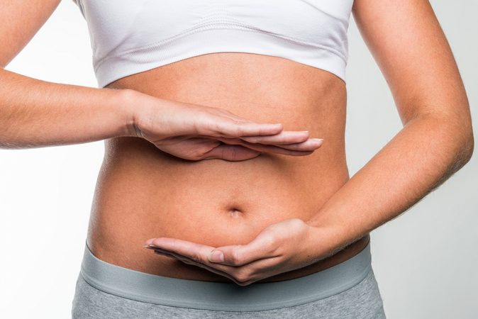 Dikke buik bij vrouwen: dit kun je eraan doen