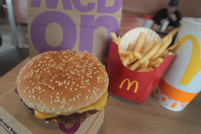 McDonald&rsquo;s introduceert geurkaars met de geur van Quarter Pounder