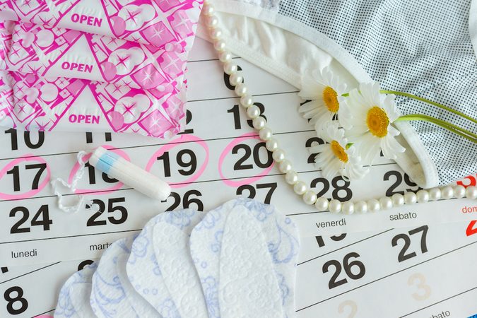 25 dingen die door je hoofd gaan tijdens een menstruatie