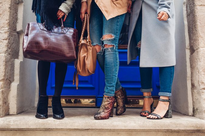 Deze enkellaarsjes met print maken jouw outfit helemaal compleet