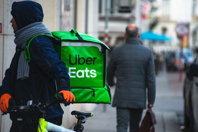 UberEats bezorgt contactloos en met deze kortingscode bezorgen ze gratis