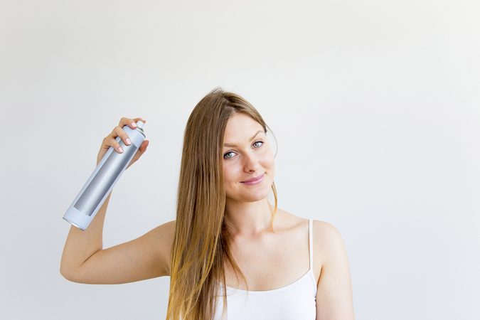 Bye bye vette lokken: deze 5 droogshampoos maken je haar direct een stuk frisser