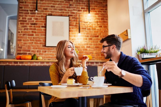 Deze 11 struggles herkent iedereen bij een eerste date