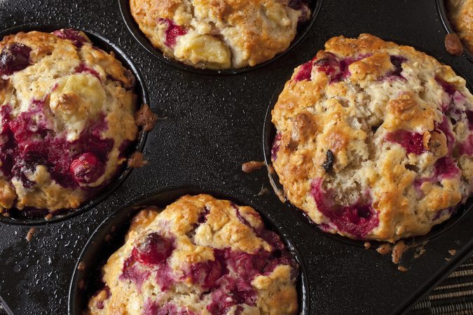 OMG! Dit is h&eacute;t recept voor witte chocolade cranberry muffins