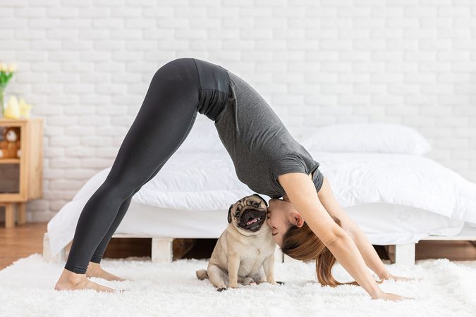 Meedoen: de beste yoga-videos voor thuis