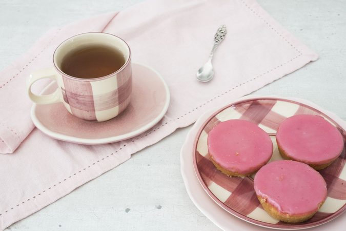Roze koeken recept &ndash; zo maak deze pretty cakejes gemakkelijk thuis