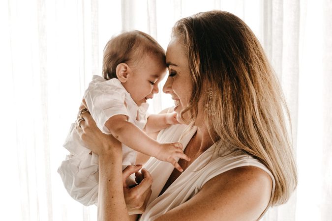 Aha! Dit is waarom je automatisch zo raar tegen een baby praat