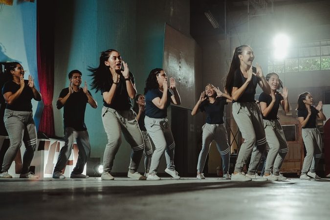 Let&rsquo;s dance! 6x de leukste dans work-out video&rsquo;s voor thuis