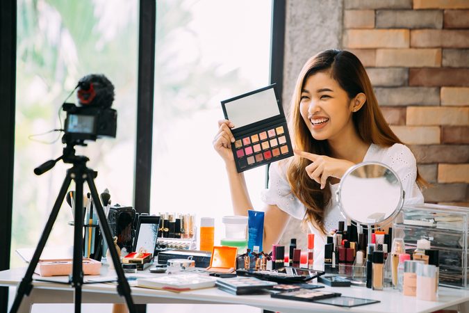 Dit zijn de beste make-up tutorials voor deze lente