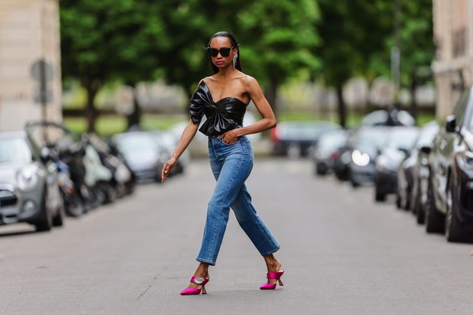 Deze tops gaan we terug zien in de zomer 2021 (en je shopt ze hier)
