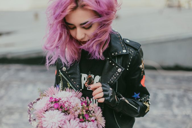 Dit moet je weten voordat je je haar roze gaat verven