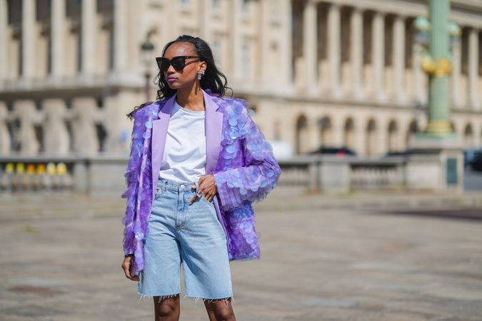 Bermuda shorts is de 90&rsquo;s trend die deze zomer helemaal terugkomt en zo style je ze