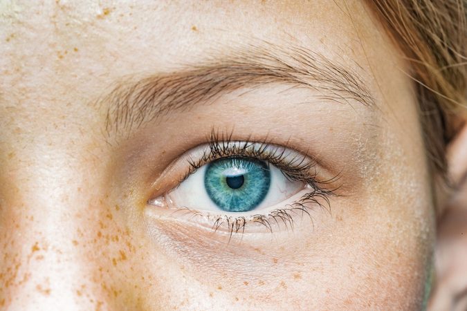 Zo laat jij jouw ogen groter lijken zonder make-up
